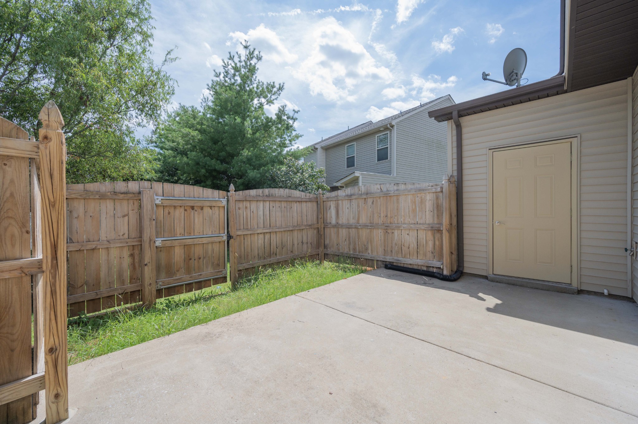 Listing photo id 15 for 11900 Bayshore Drive