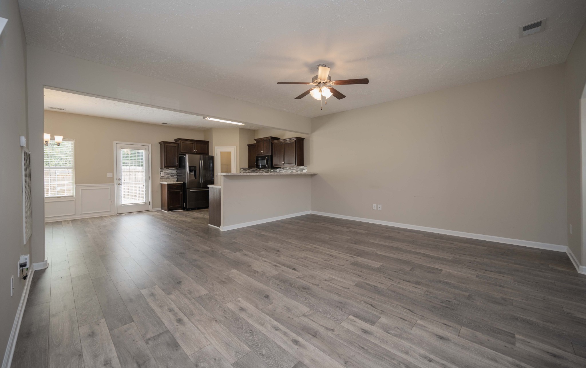 Listing photo id 2 for 11900 Bayshore Drive