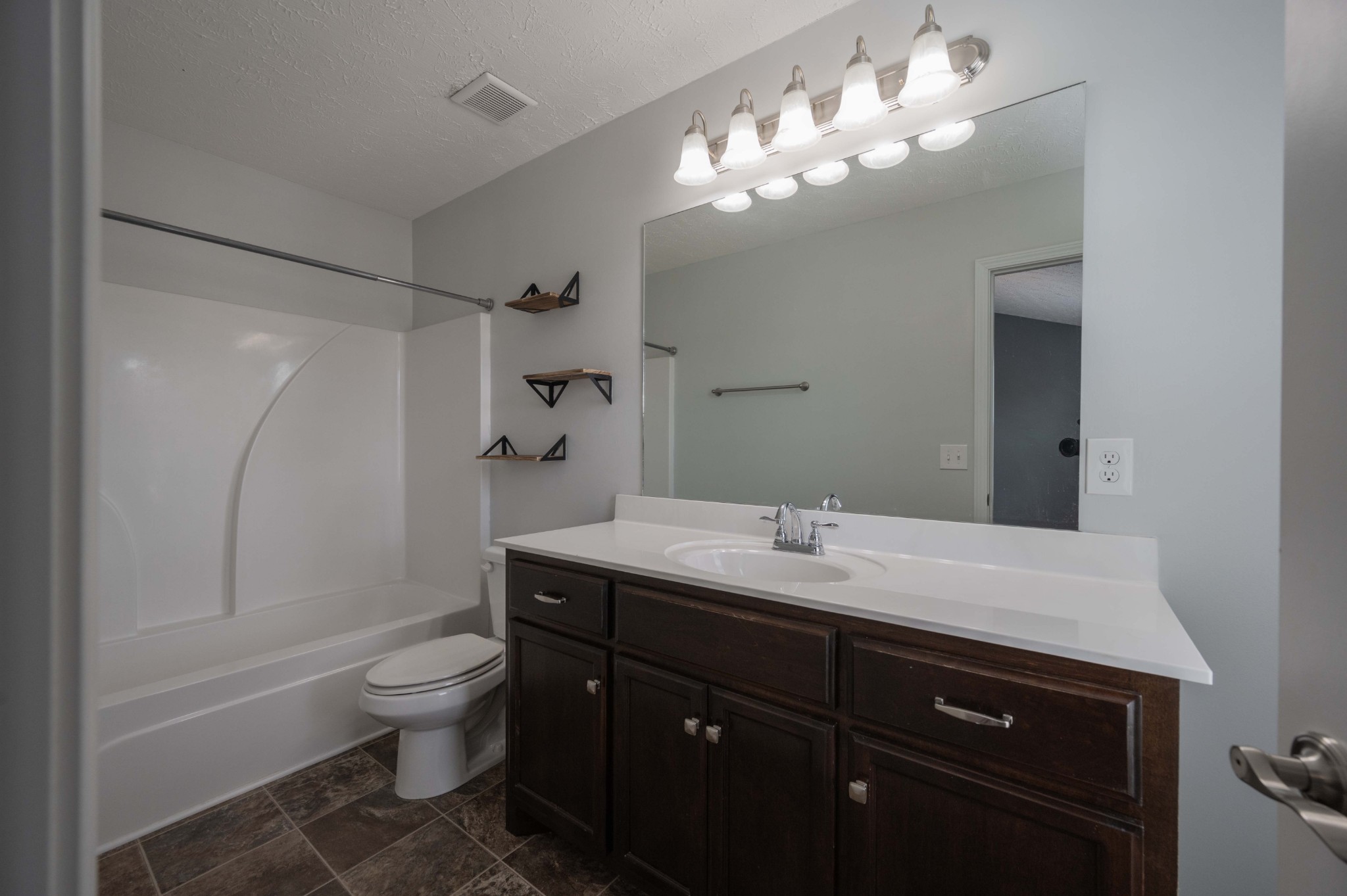 Listing photo id 7 for 11900 Bayshore Drive