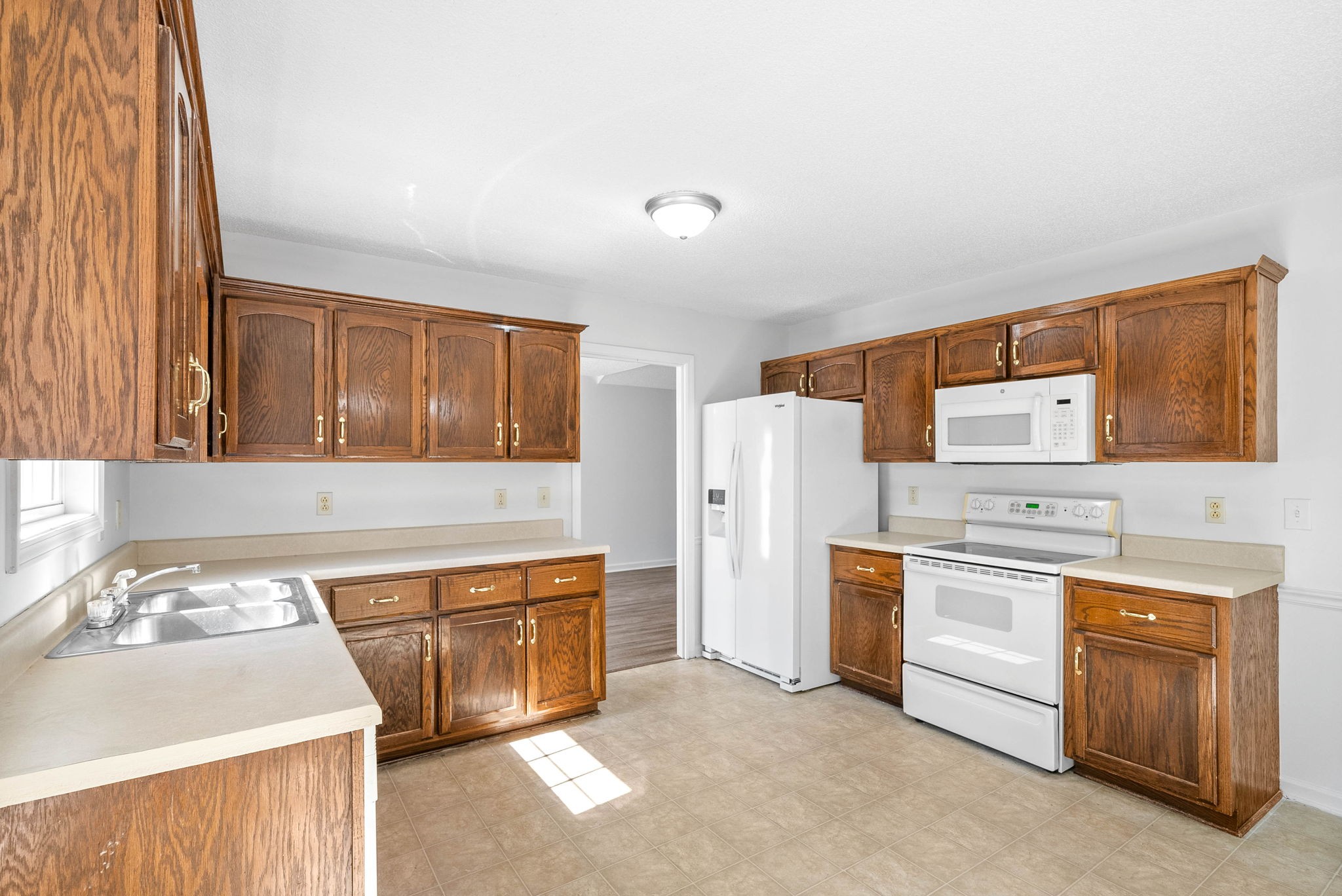 Image 12 of 29 For 2209 40th Avenue