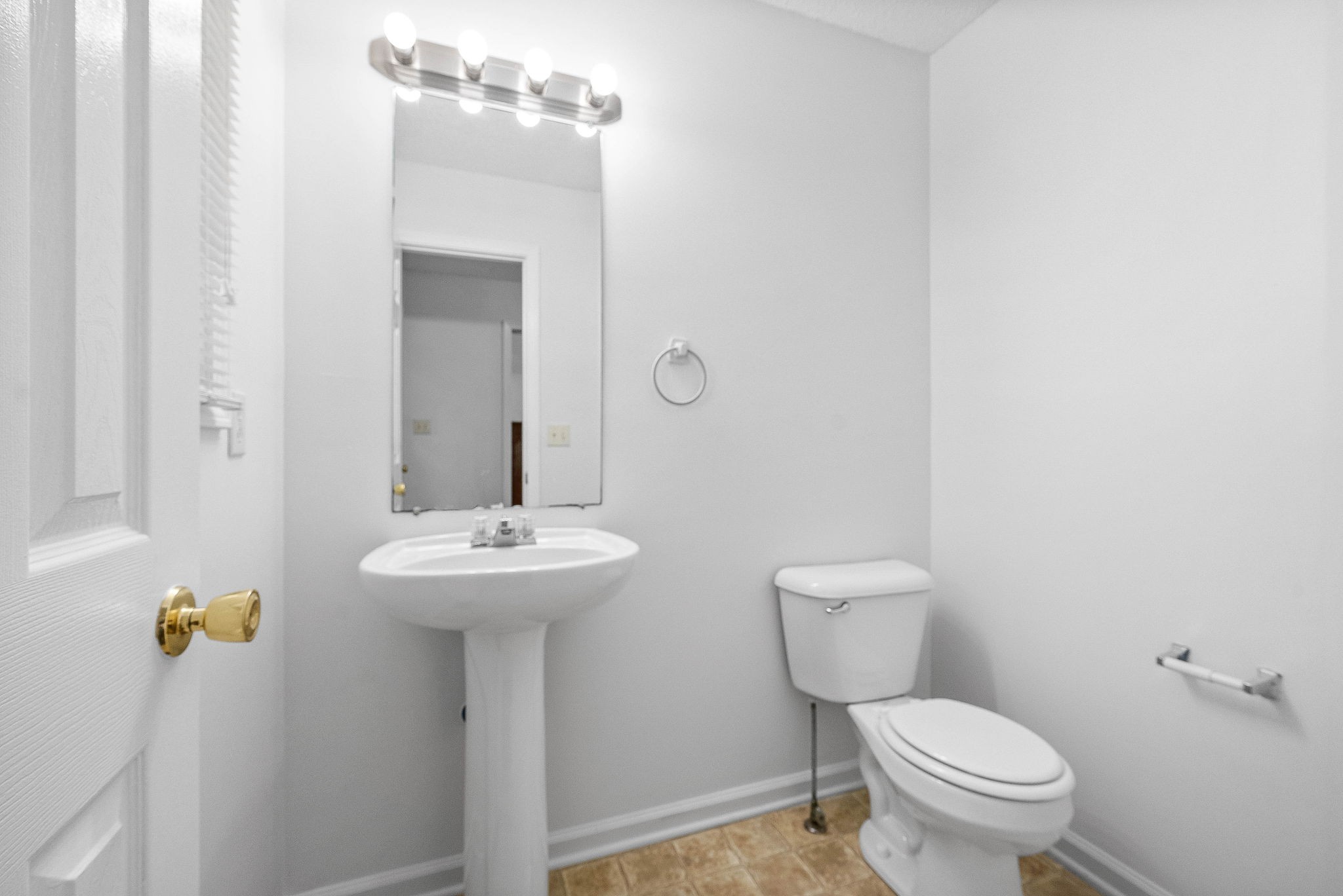 Image 15 of 29 For 2209 40th Avenue