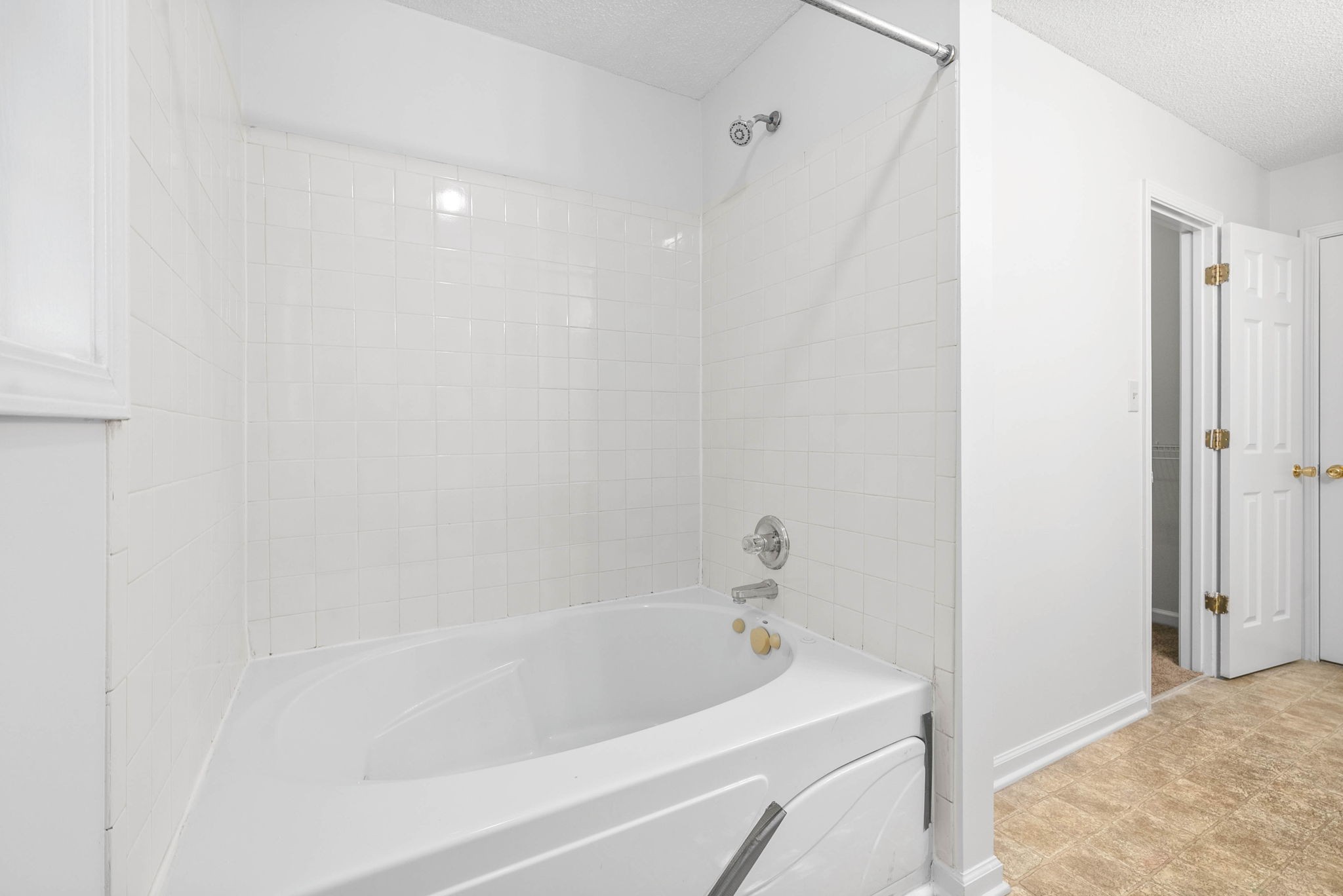 Image 21 of 29 For 2209 40th Avenue