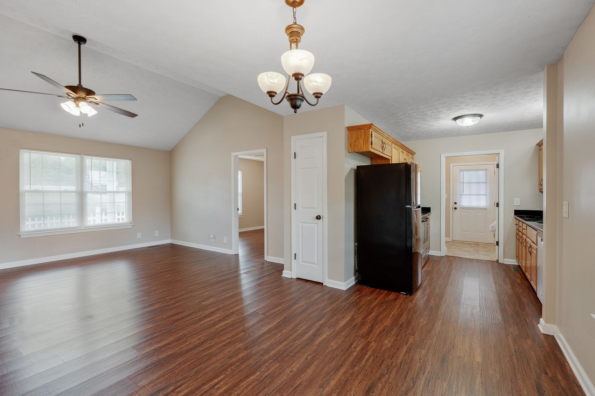Image 7 of 47 For 2608 Casso Court