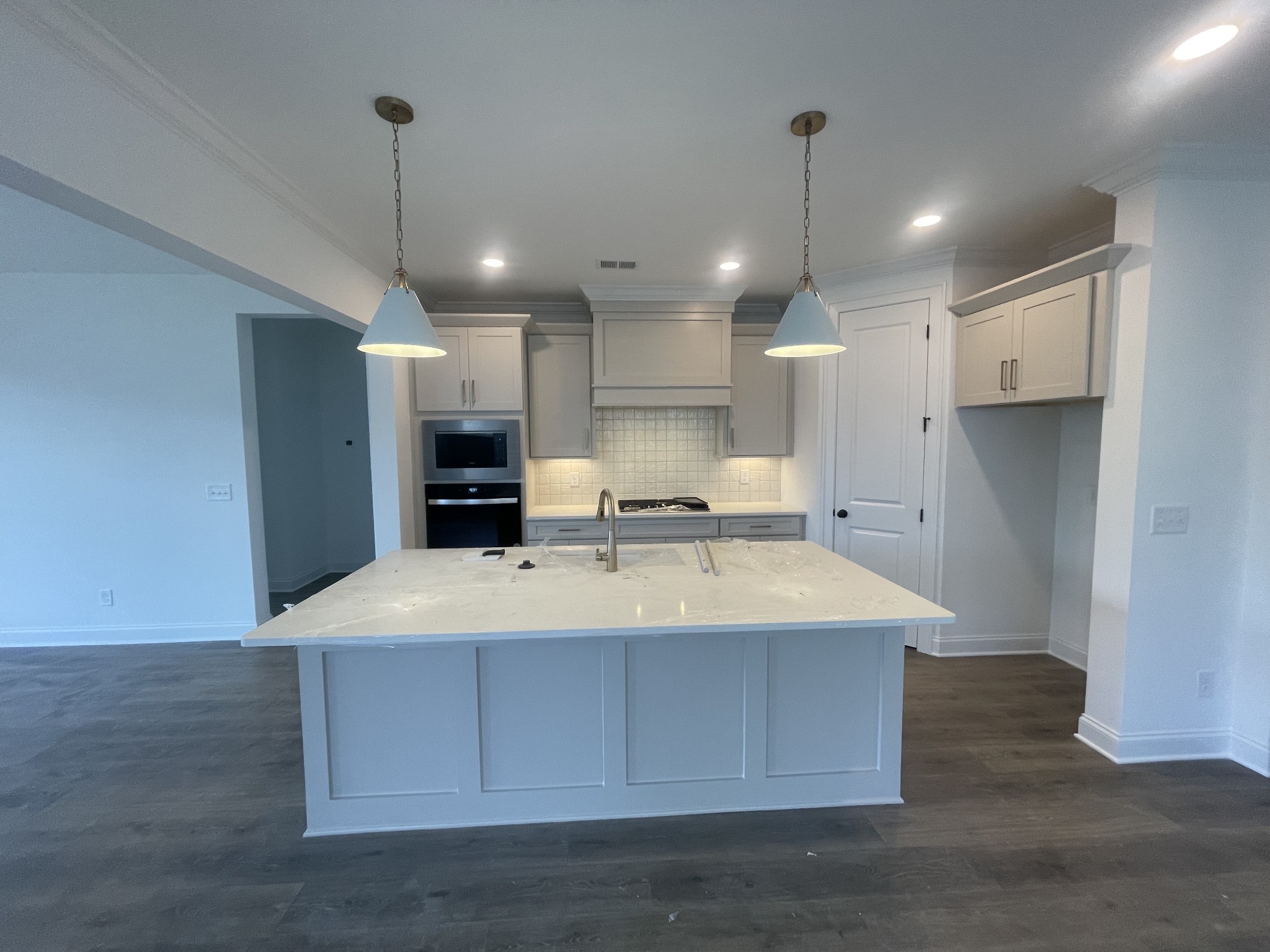 Image 4 of 22 For 3705 27th Street 621