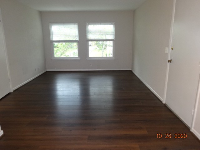 Image 2 of 32 For 13316 105th Place