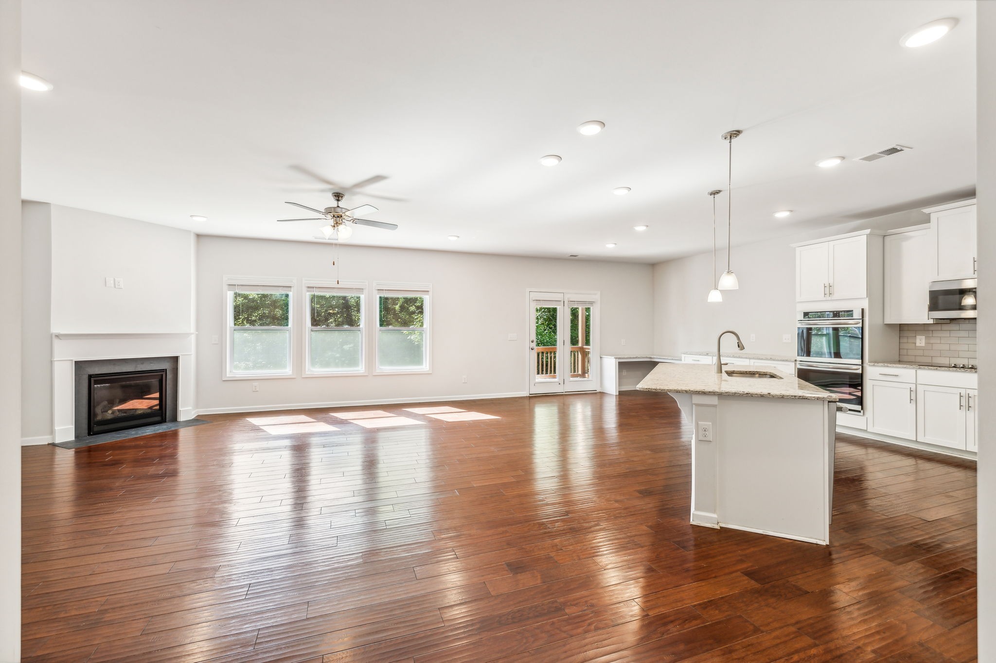 Image 12 of 32 For 9750 97th Lane