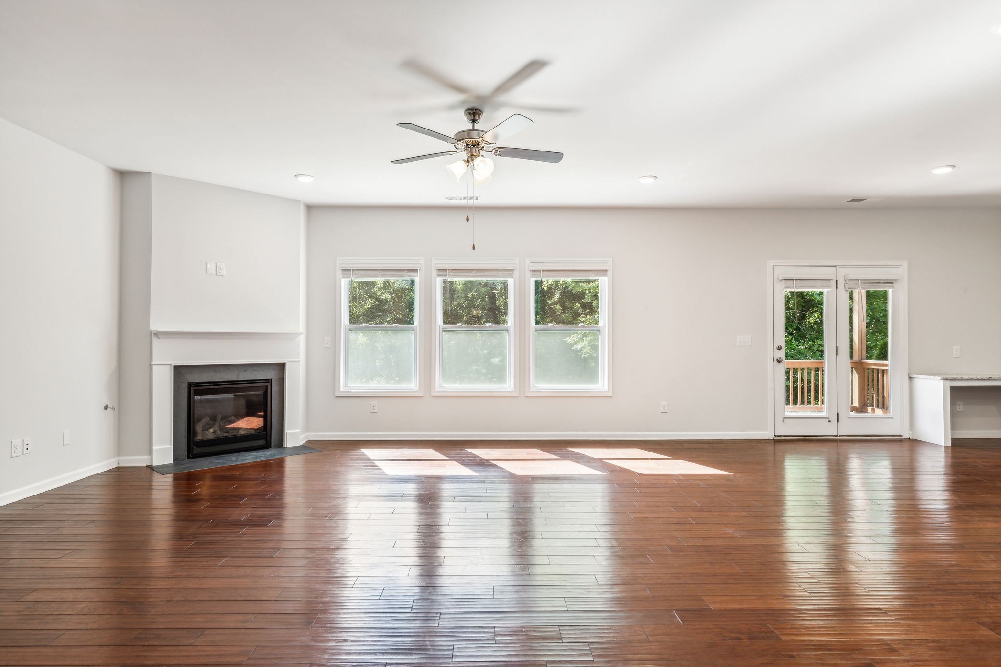 Image 14 of 32 For 9750 97th Lane