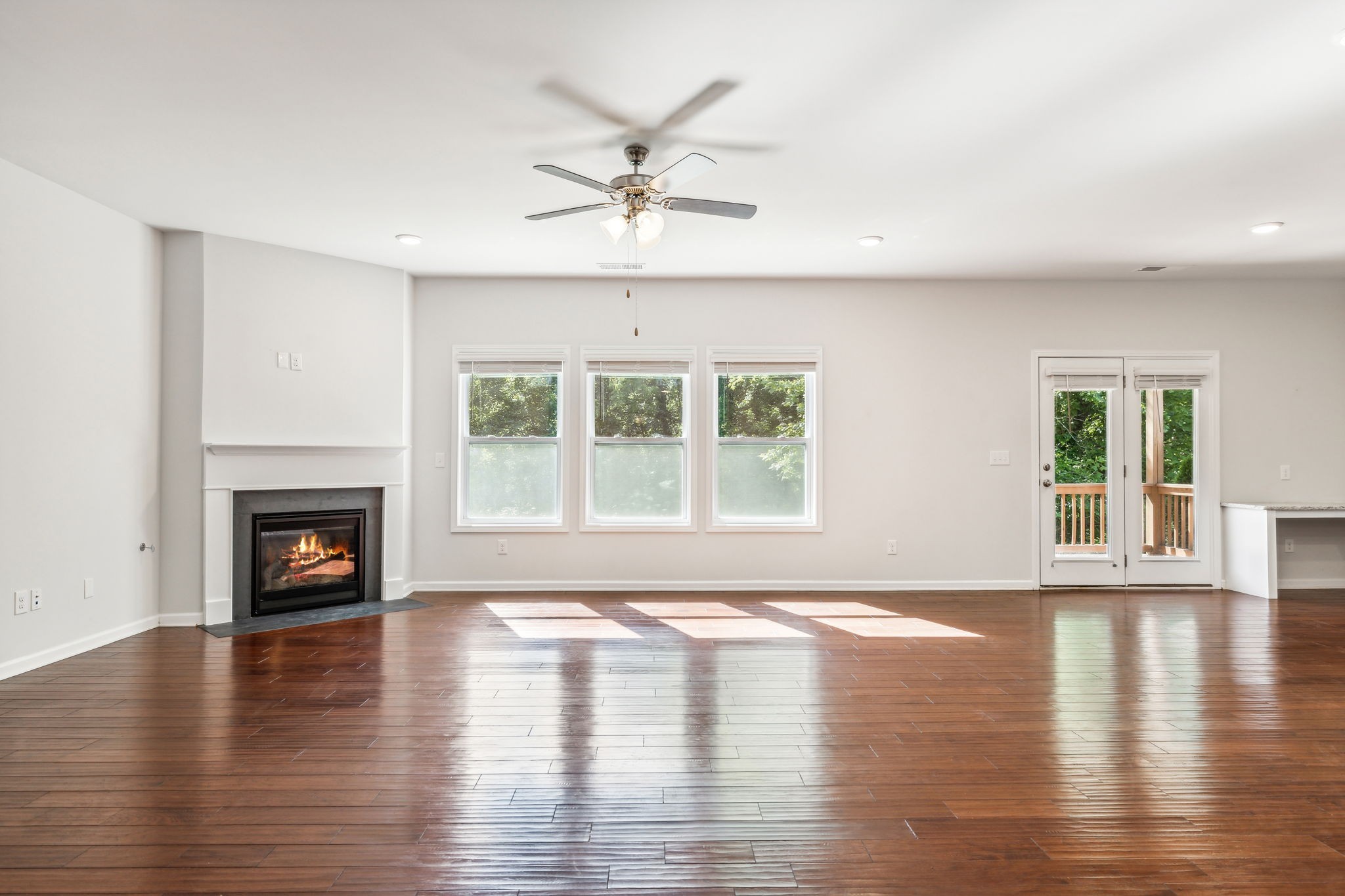 Image 15 of 32 For 9750 97th Lane