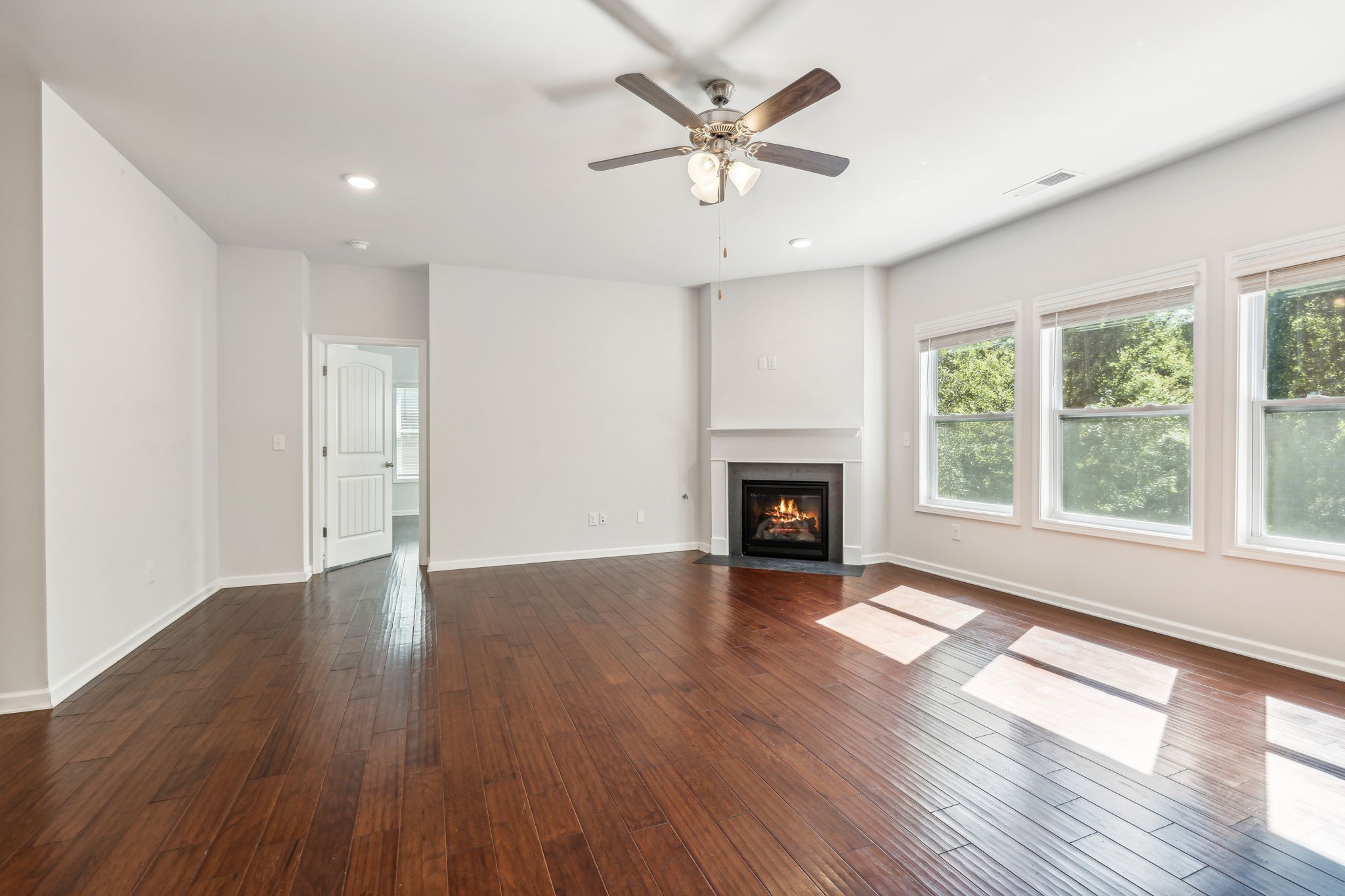 Image 18 of 32 For 9750 97th Lane