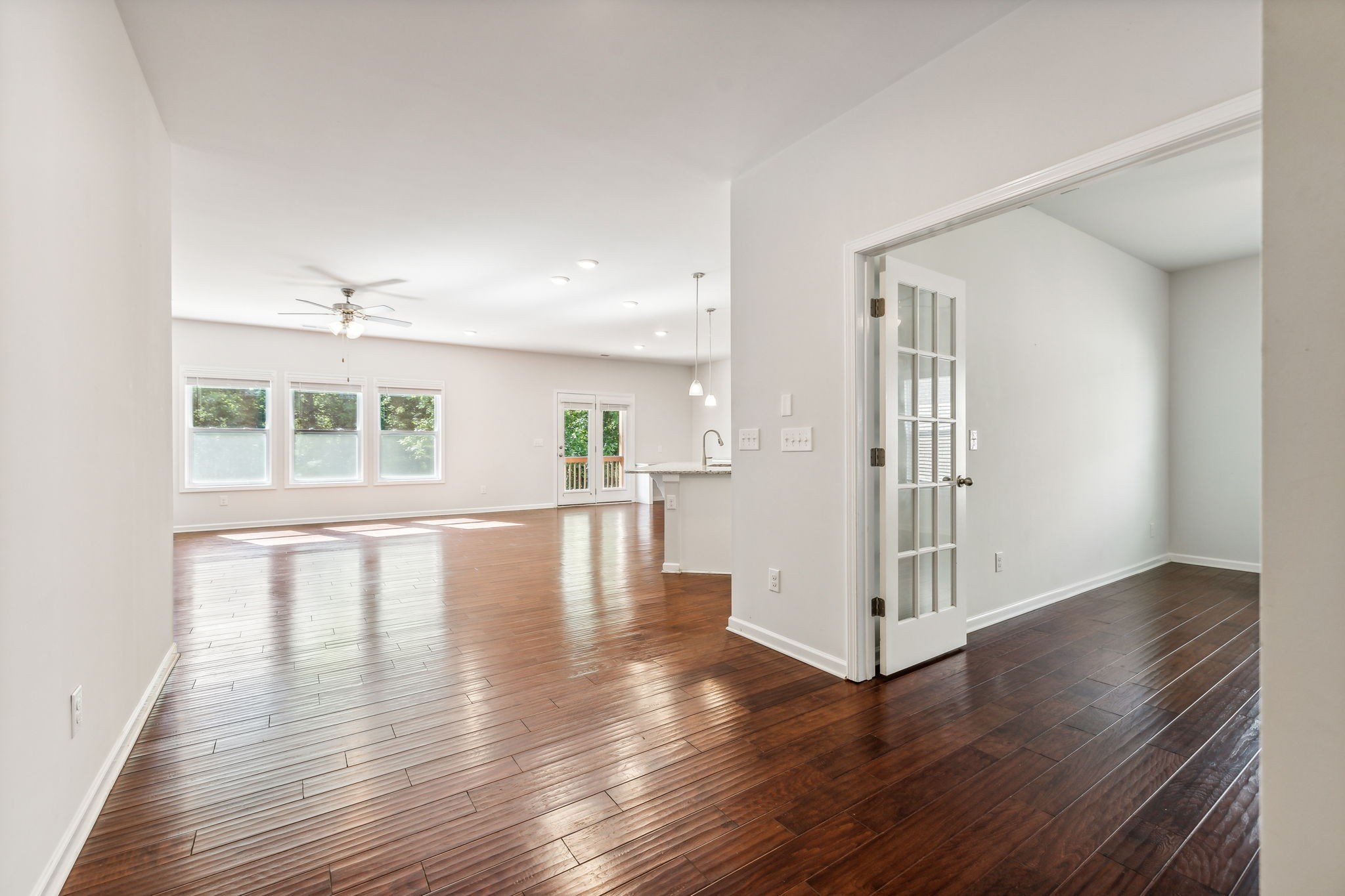 Image 8 of 32 For 9750 97th Lane