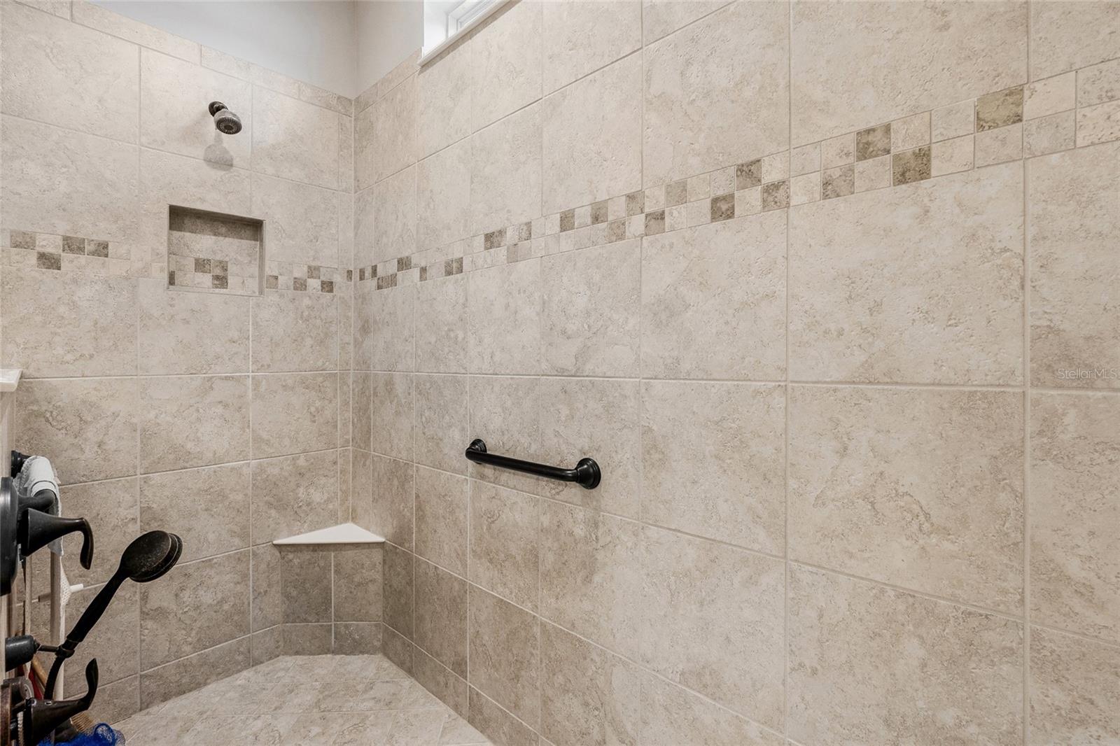 Listing photo id 23 for 6576 94th Circle