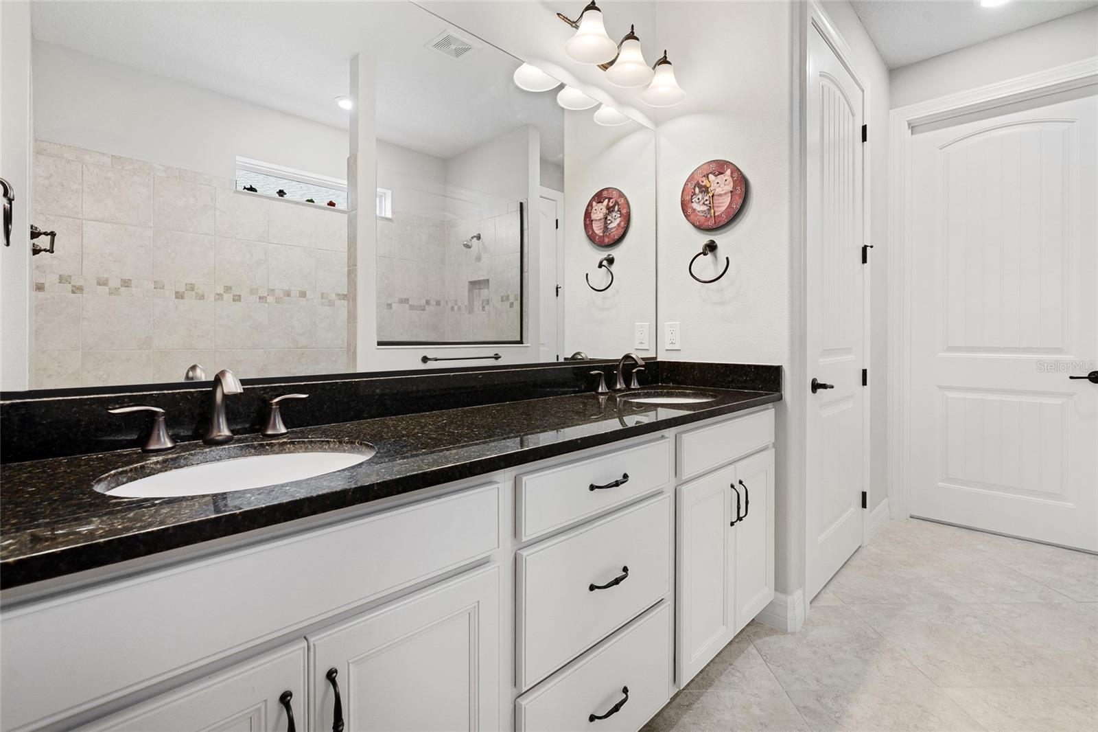 Listing photo id 24 for 6576 94th Circle