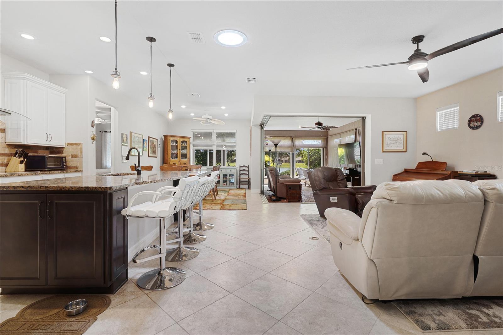 Listing photo id 1 for 6576 94th Circle