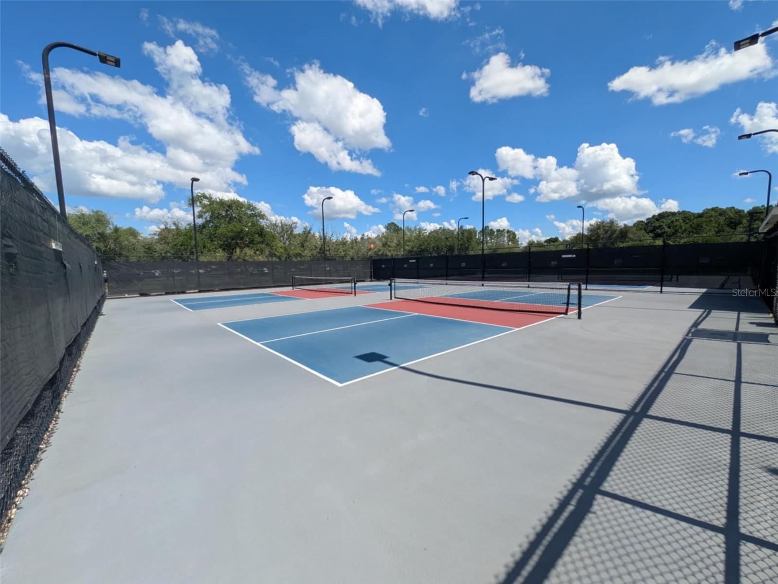 Listing photo id 40 for 6576 94th Circle