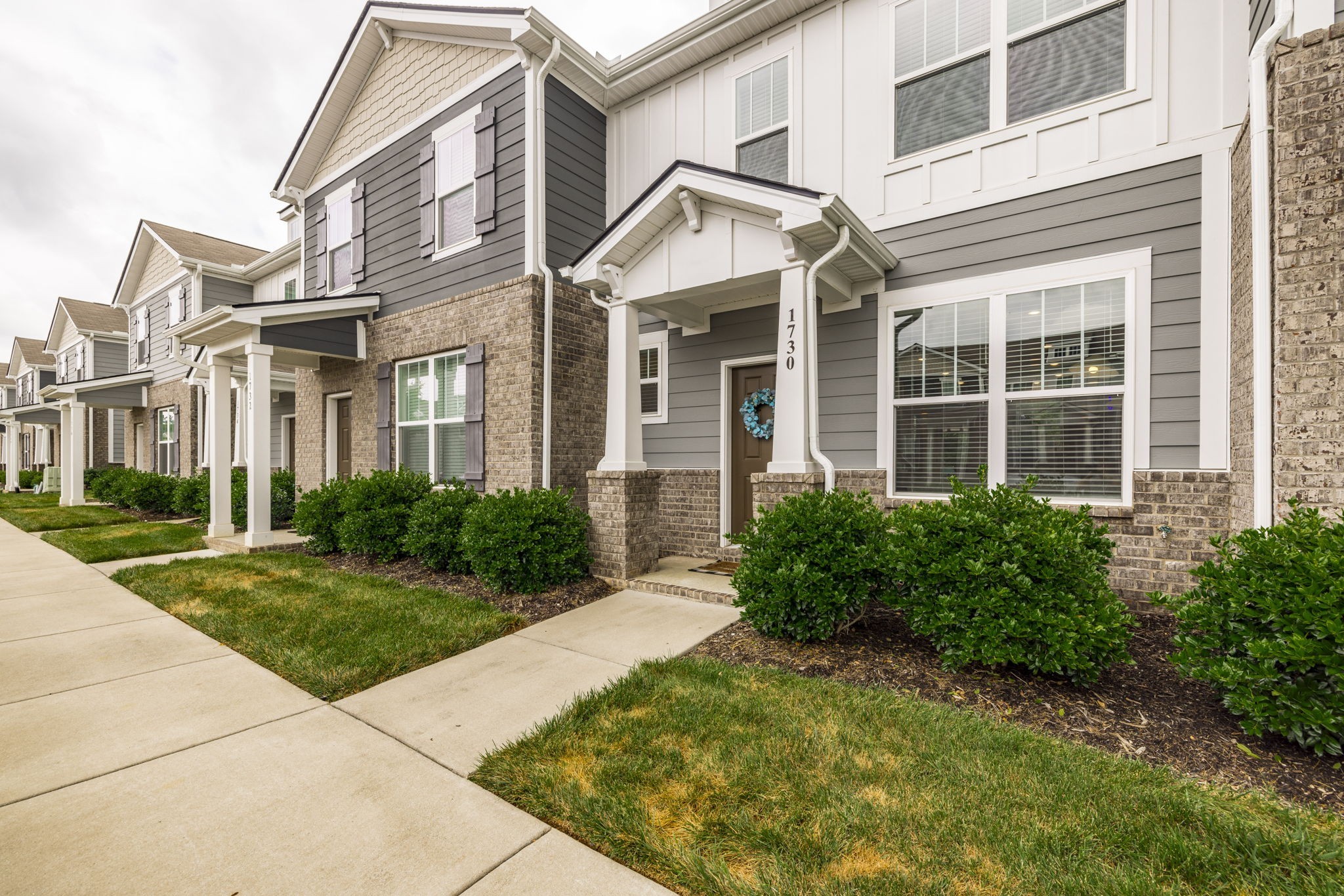 Image 4 of 26 For 3224 149 Terrace
