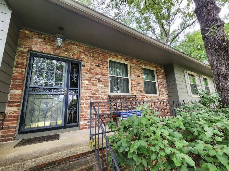 Image 4 of 7 For 4200 Helena Street