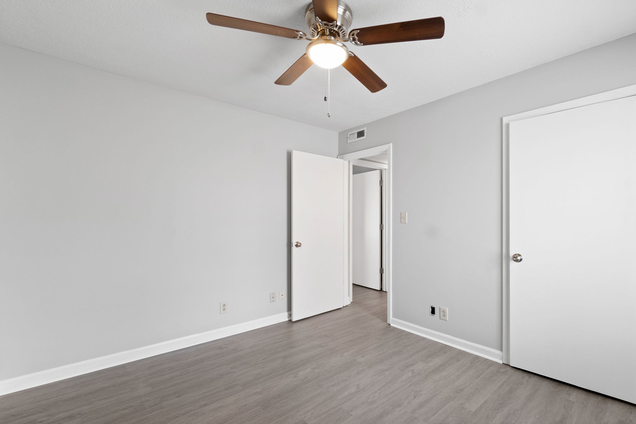 Image 14 of 39 For 2525 7th Avenue