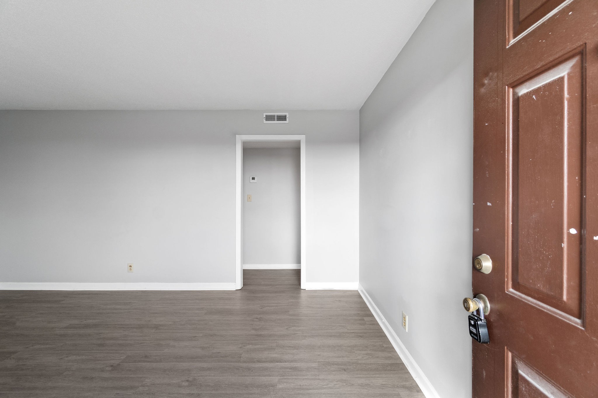 Image 3 of 39 For 2525 7th Avenue