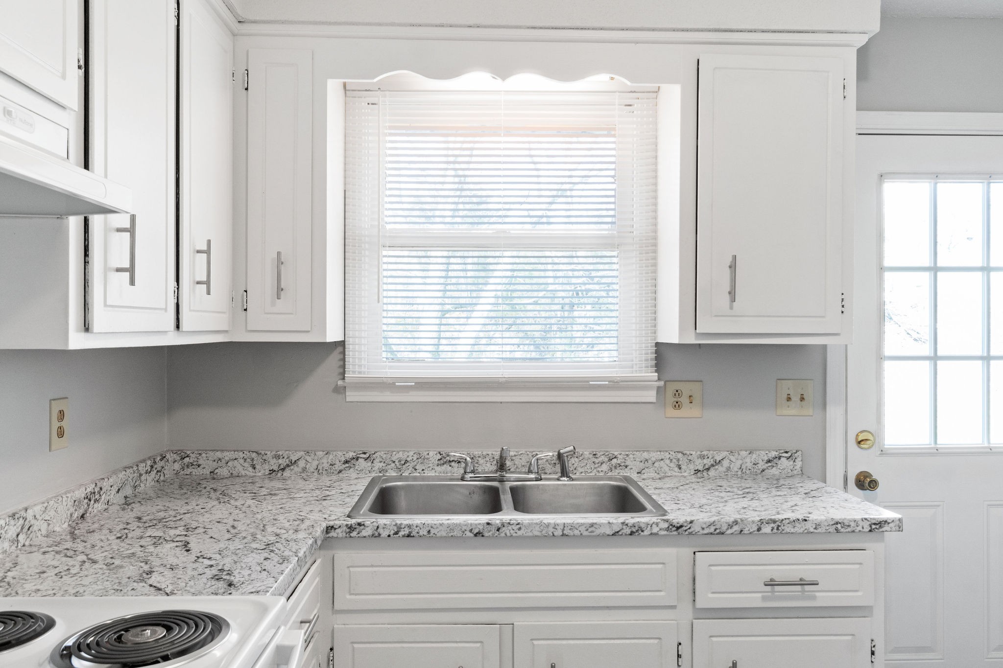 Image 9 of 39 For 2525 7th Avenue
