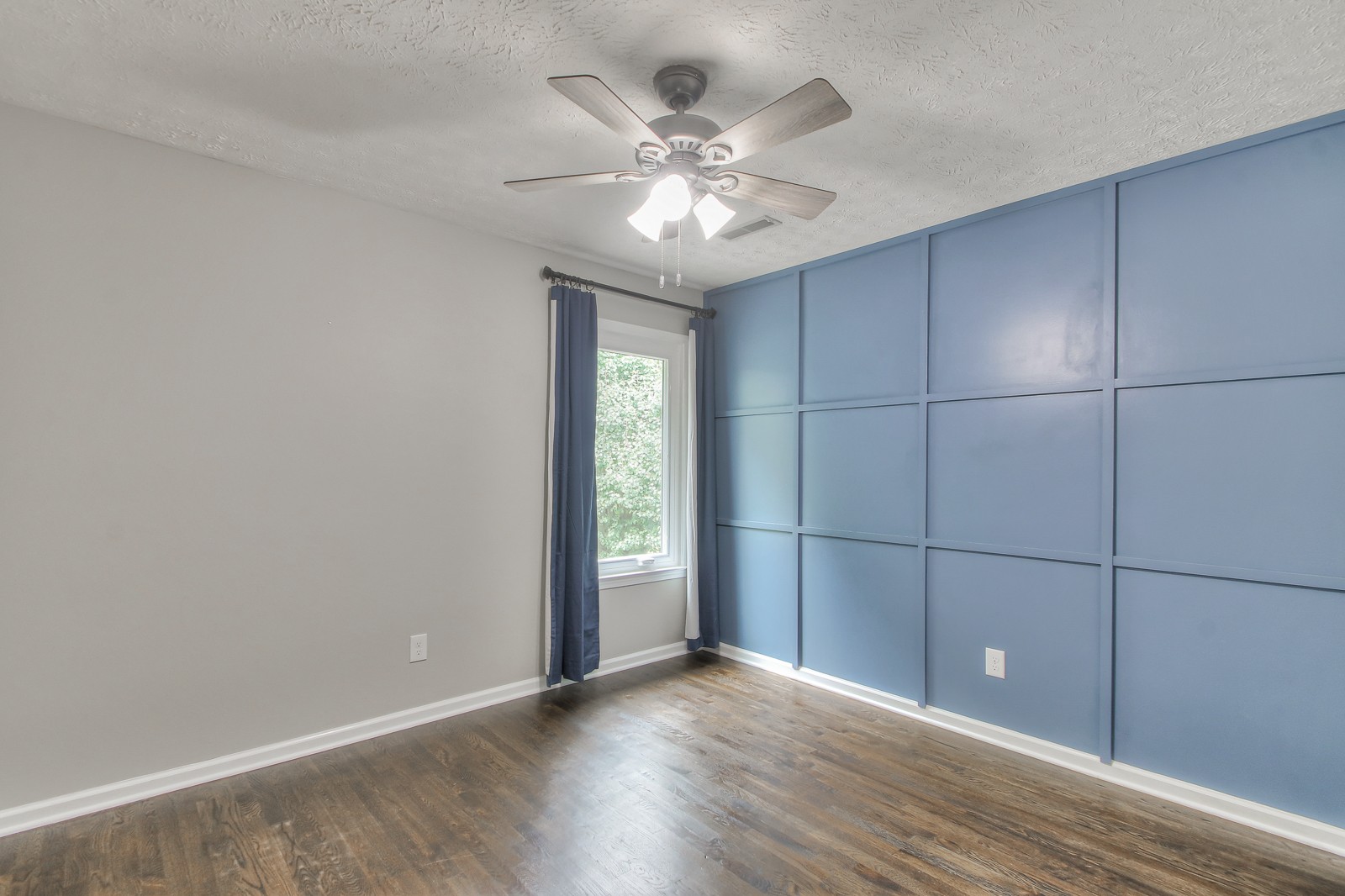 Listing photo id 15 for 9709 Baymeadows Drive
