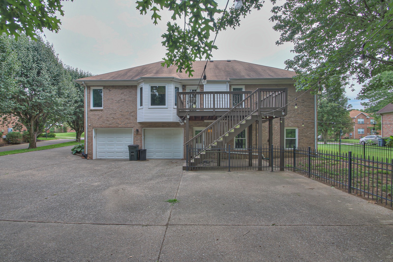 Listing photo id 30 for 9709 Baymeadows Drive