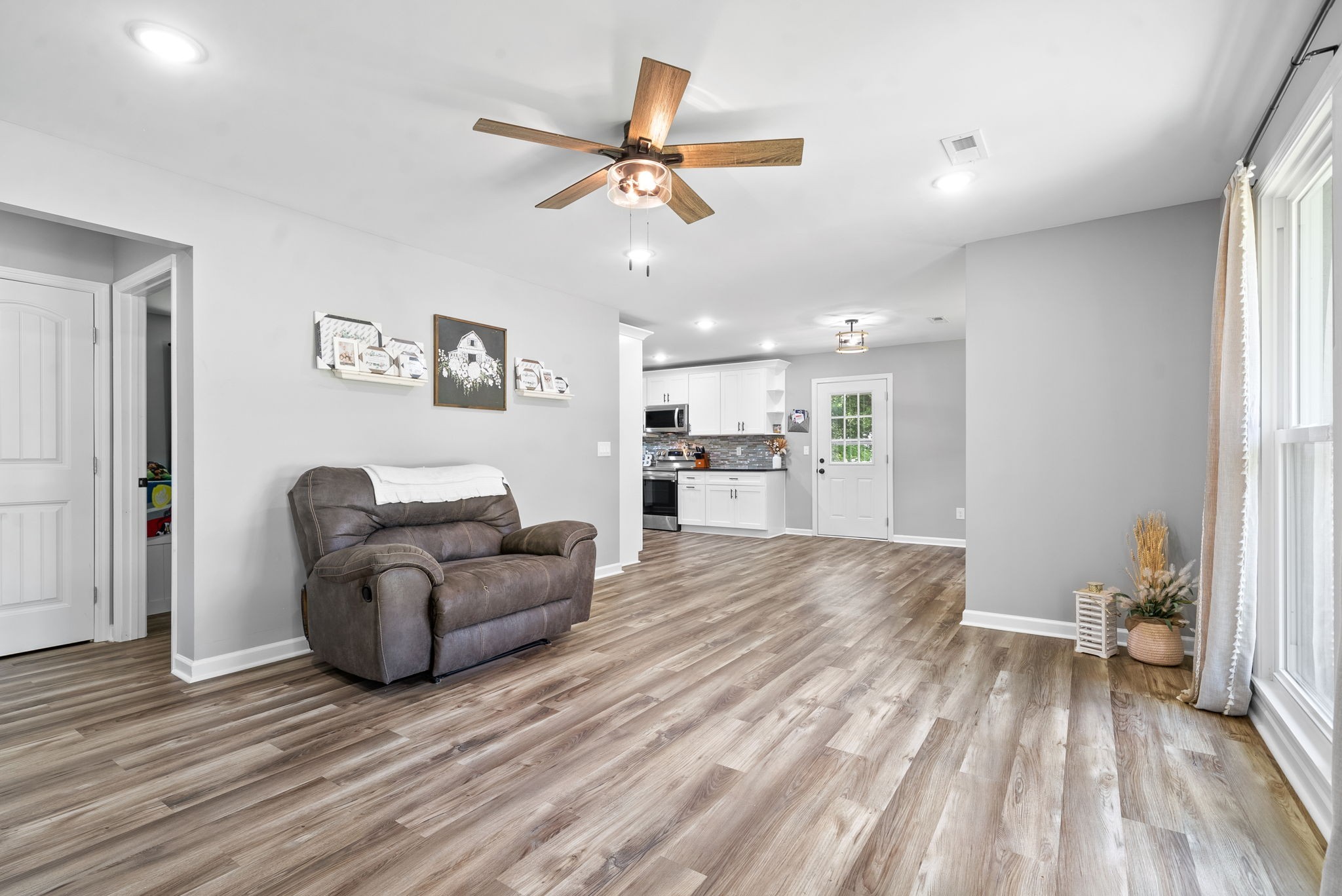 Image 6 of 12 For 4105 138th Place