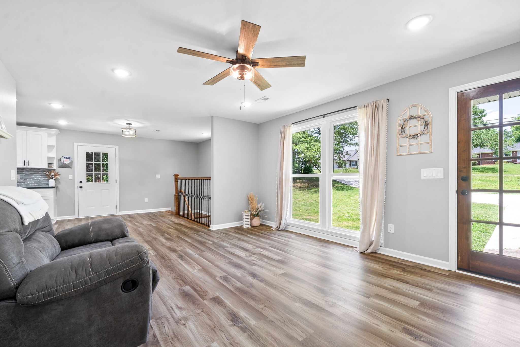 Image 7 of 12 For 4105 138th Place