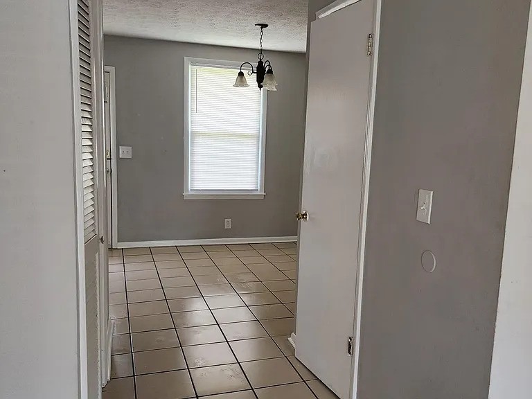 Image 11 of 47 For 10291 67th Terrace