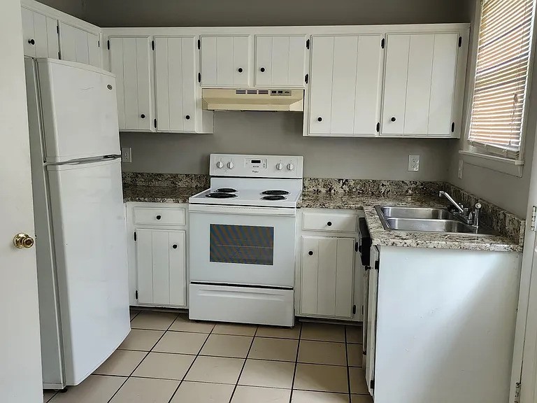 Image 2 of 47 For 10291 67th Terrace
