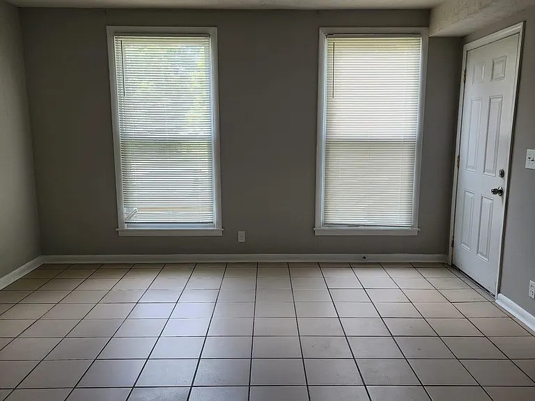 Image 3 of 47 For 10291 67th Terrace