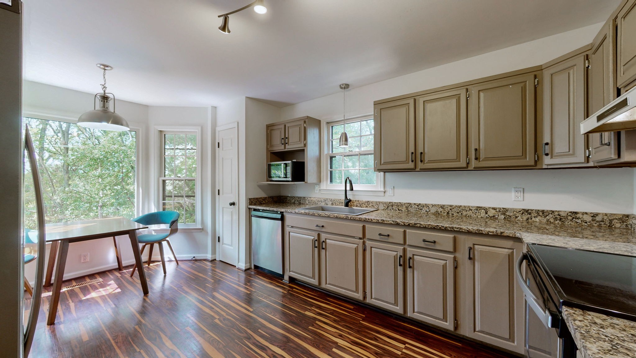Image 3 of 64 For 1525 Amberjack Drive 8