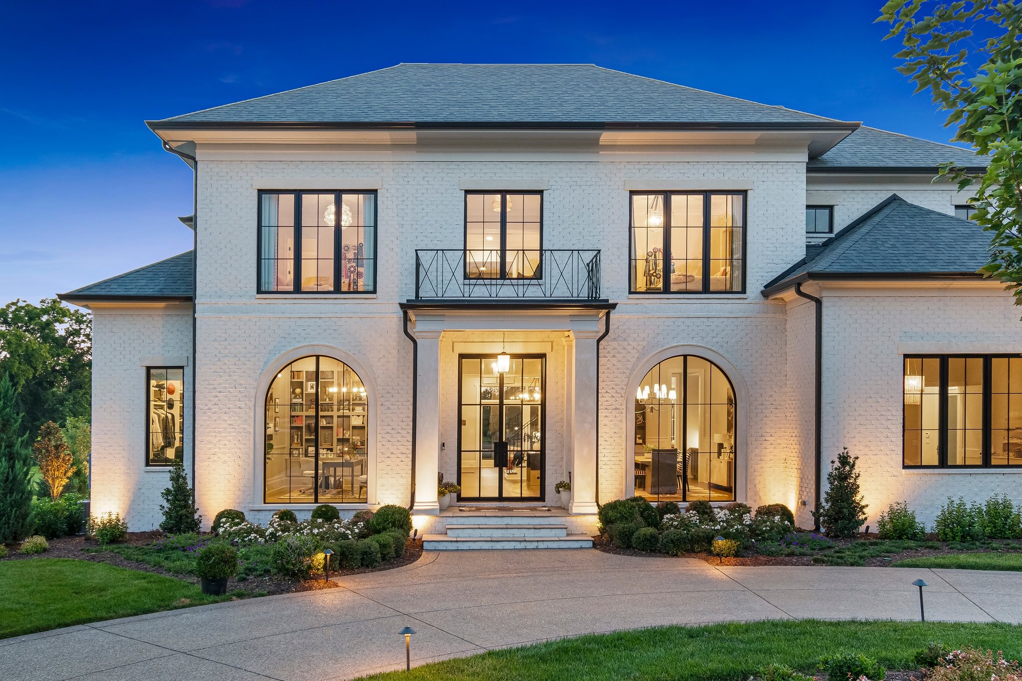 Image 2 of 11 For 206 Plum Avenue