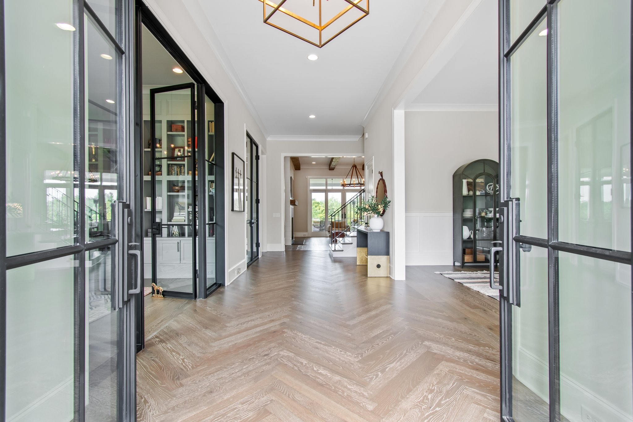 Image 4 of 11 For 206 Plum Avenue