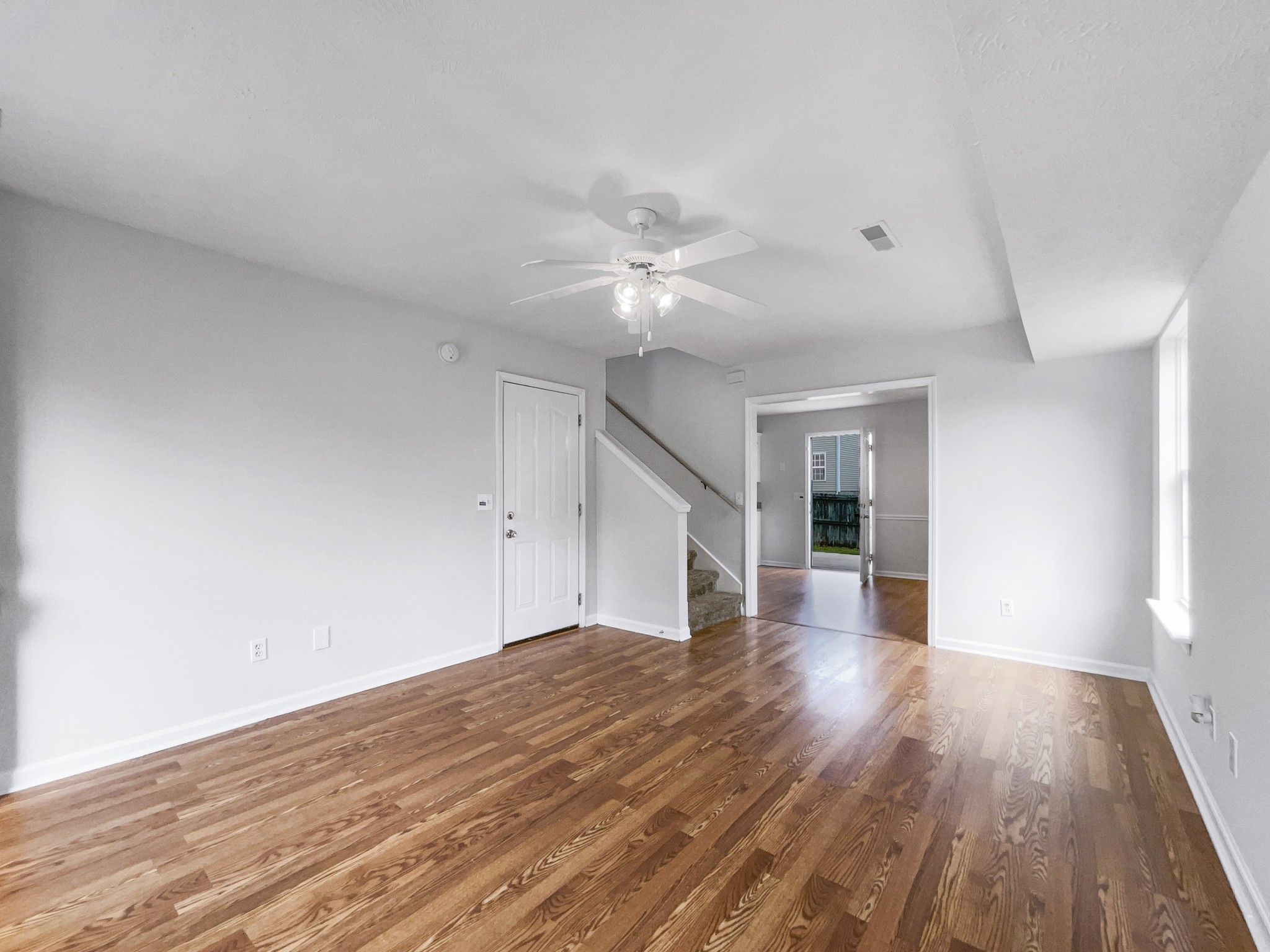 Image 3 of 27 For 3339 52nd Avenue Road