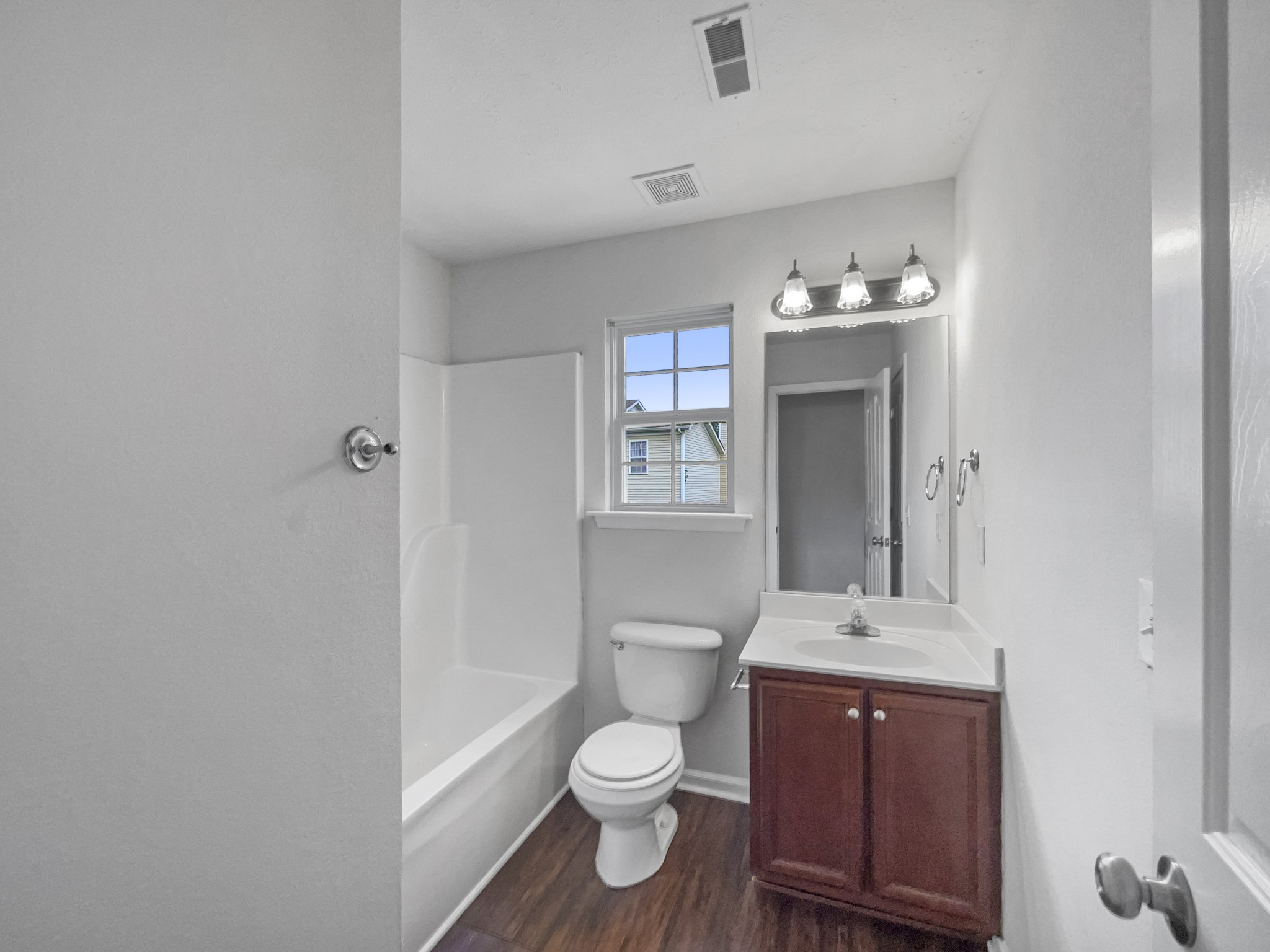 Image 7 of 27 For 3339 52nd Avenue Road