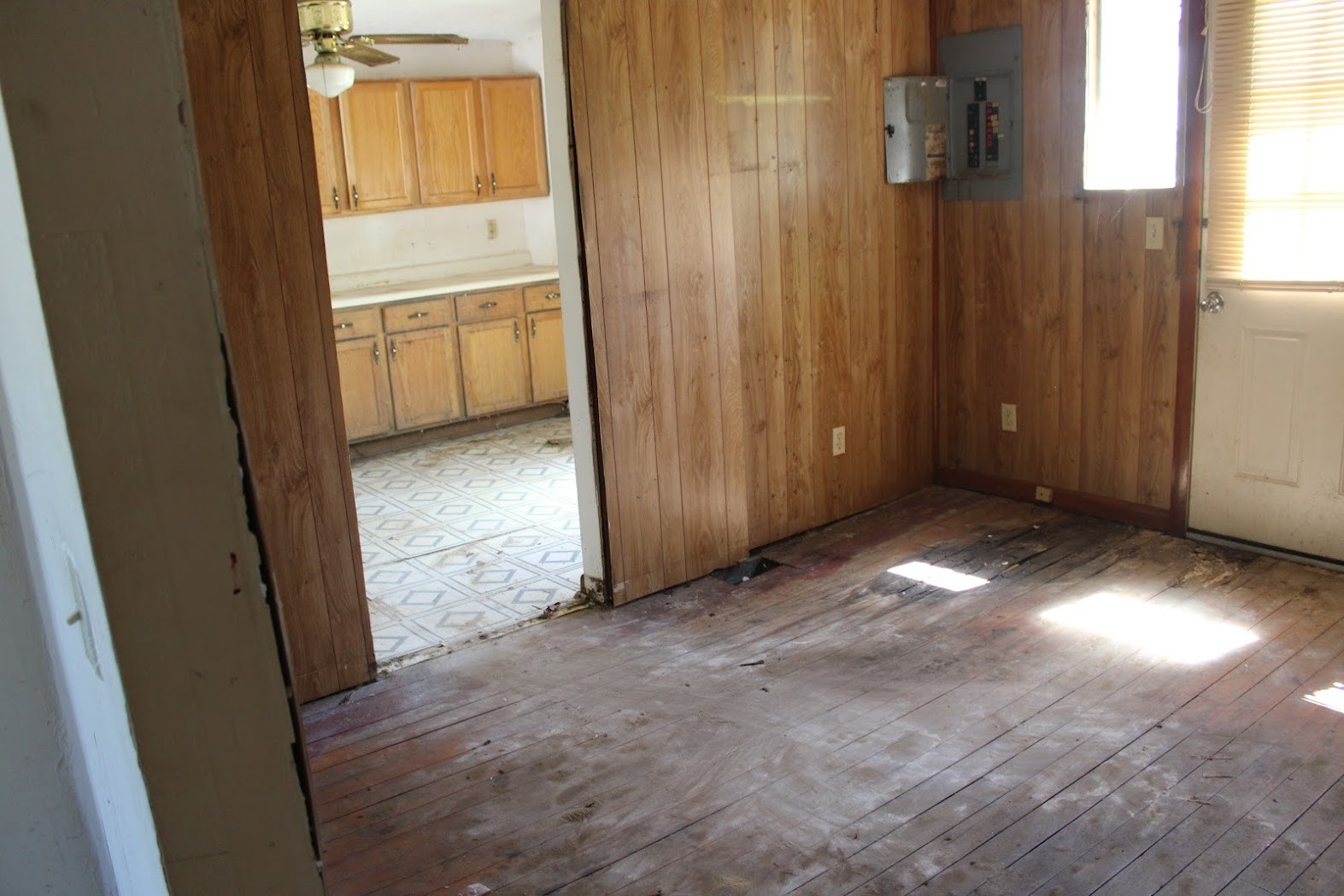 Image 8 of 39 For 20818 119th Avenue