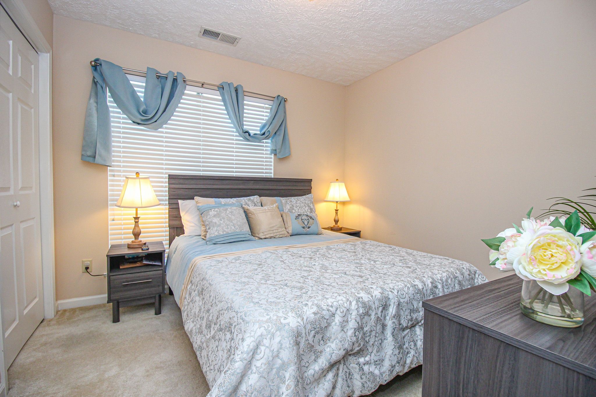 Image 12 of 30 For 18435 58th Street
