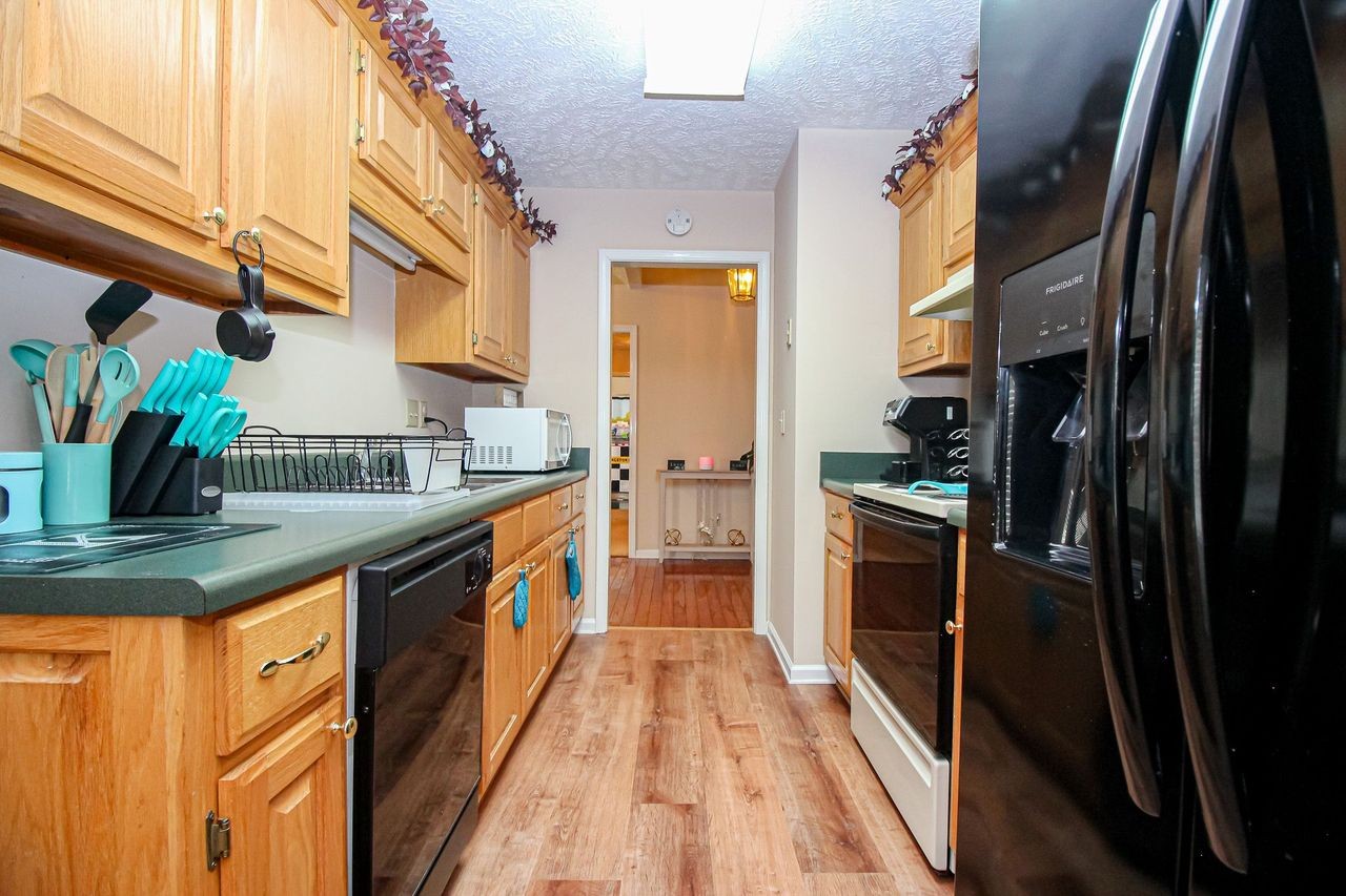 Image 15 of 30 For 18435 58th Street