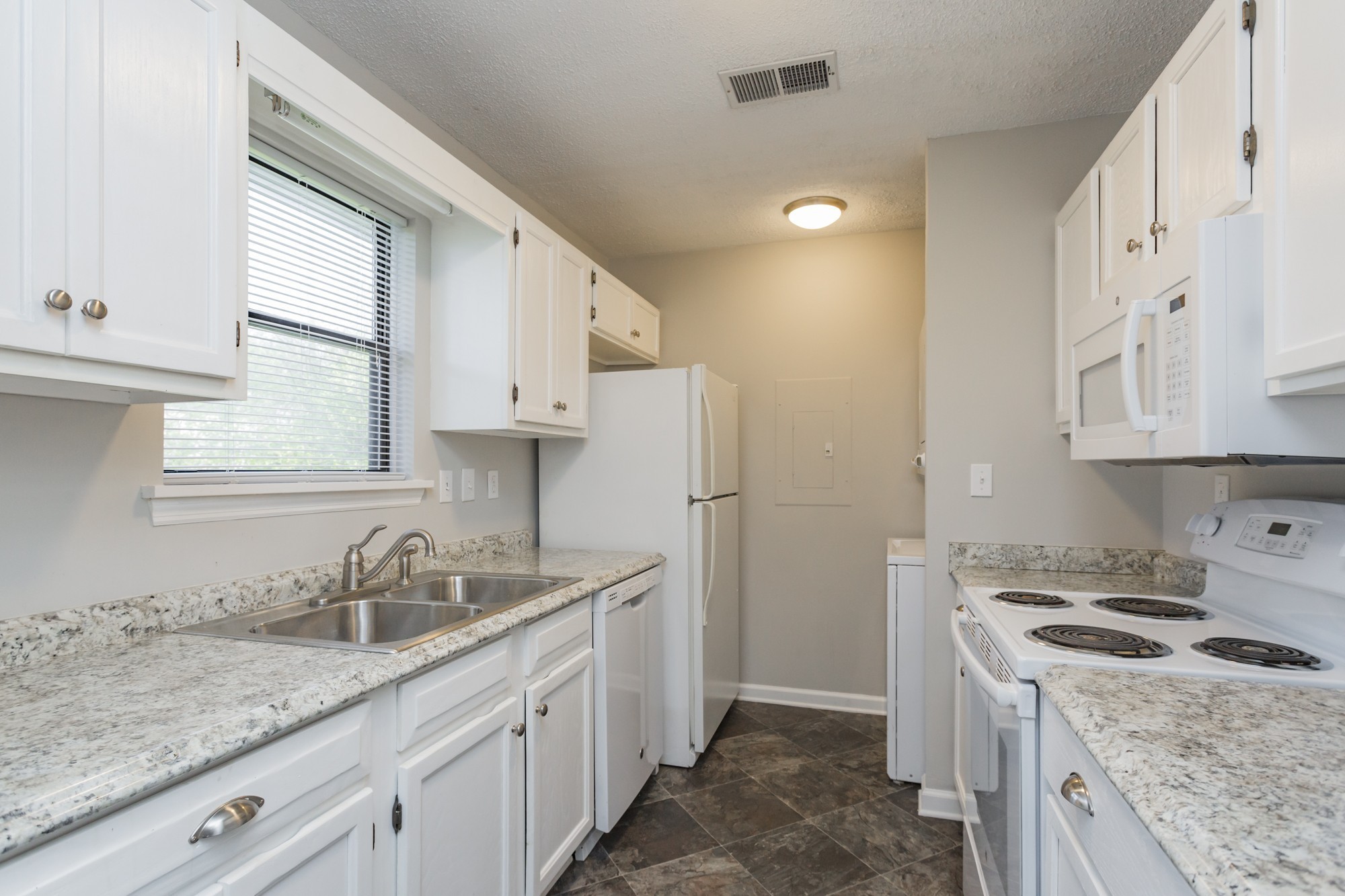 Image 8 of 8 For 25329 141st Street 386