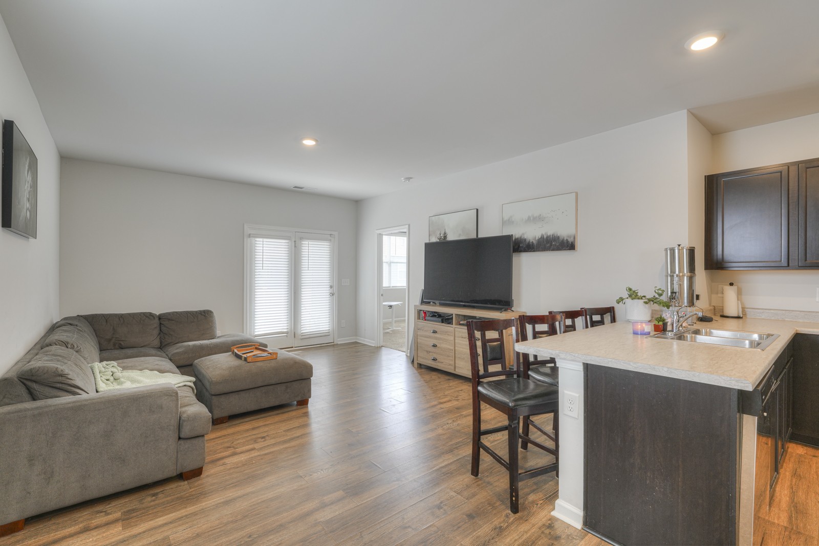 Image 11 of 13 For 4637 84th Street