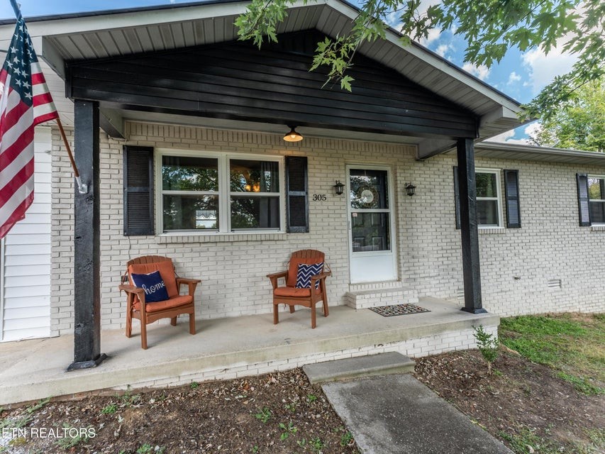 Listing photo id 2 for 1 Fisher Terrace Trace 202