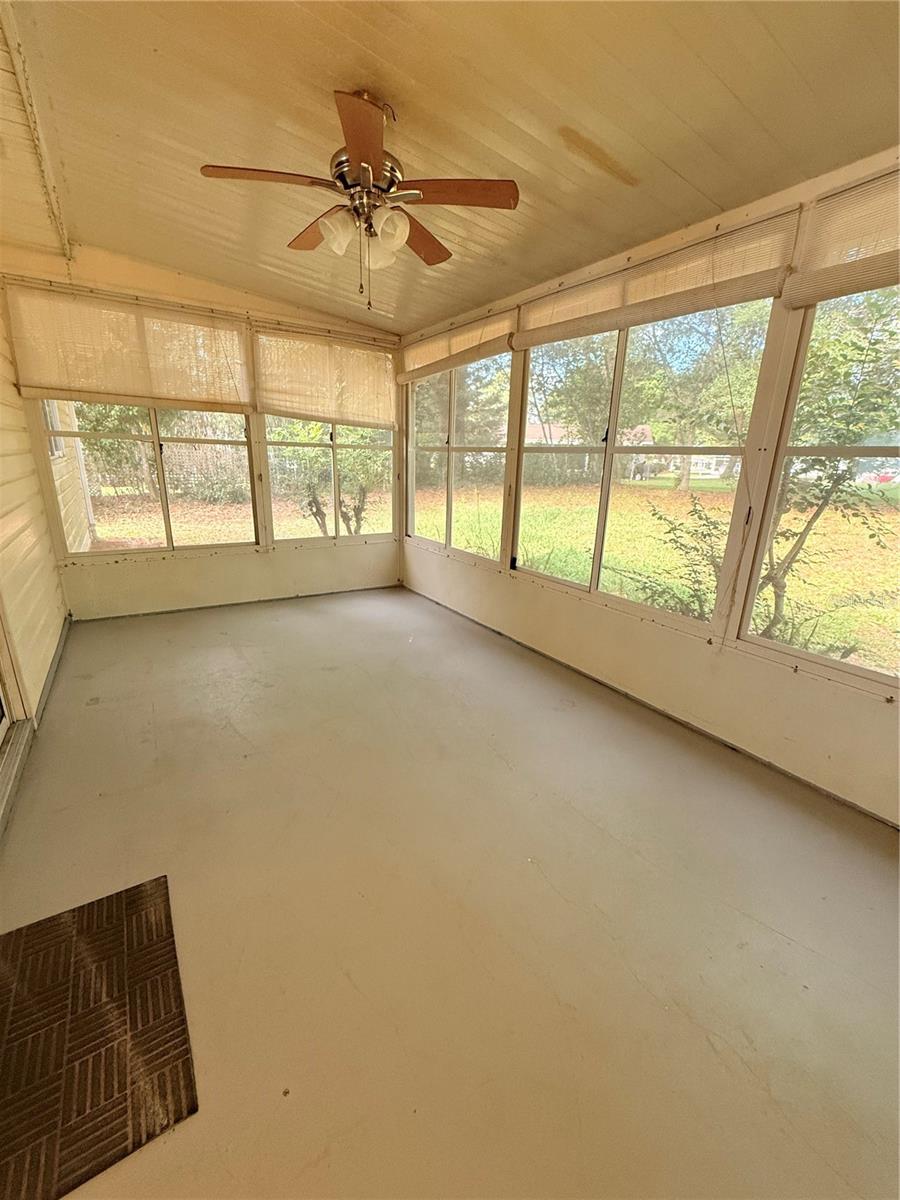 Image 19 of 26 For 10976 62nd Terrace