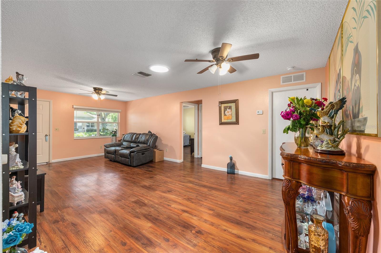 Image 2 of 18 For 9661 95th Court B