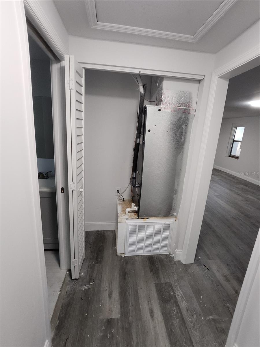 Image 13 of 32 For 2147 1st Street