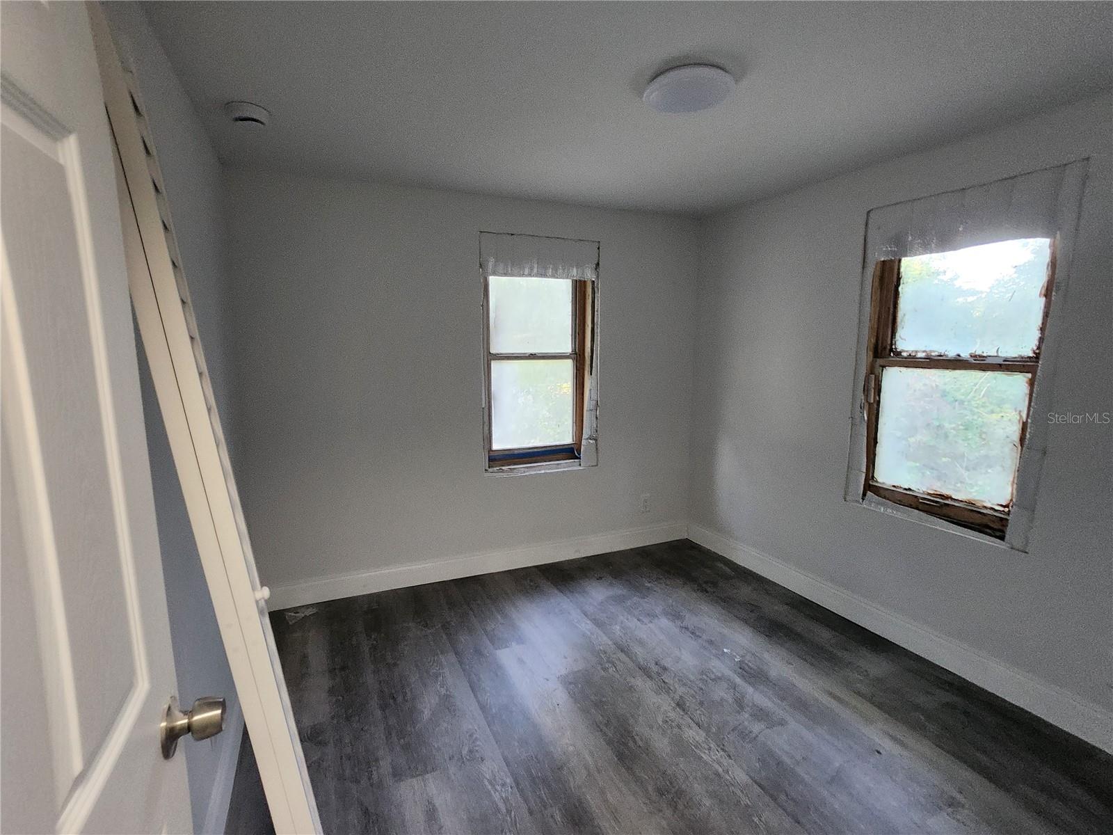 Image 14 of 32 For 2147 1st Street