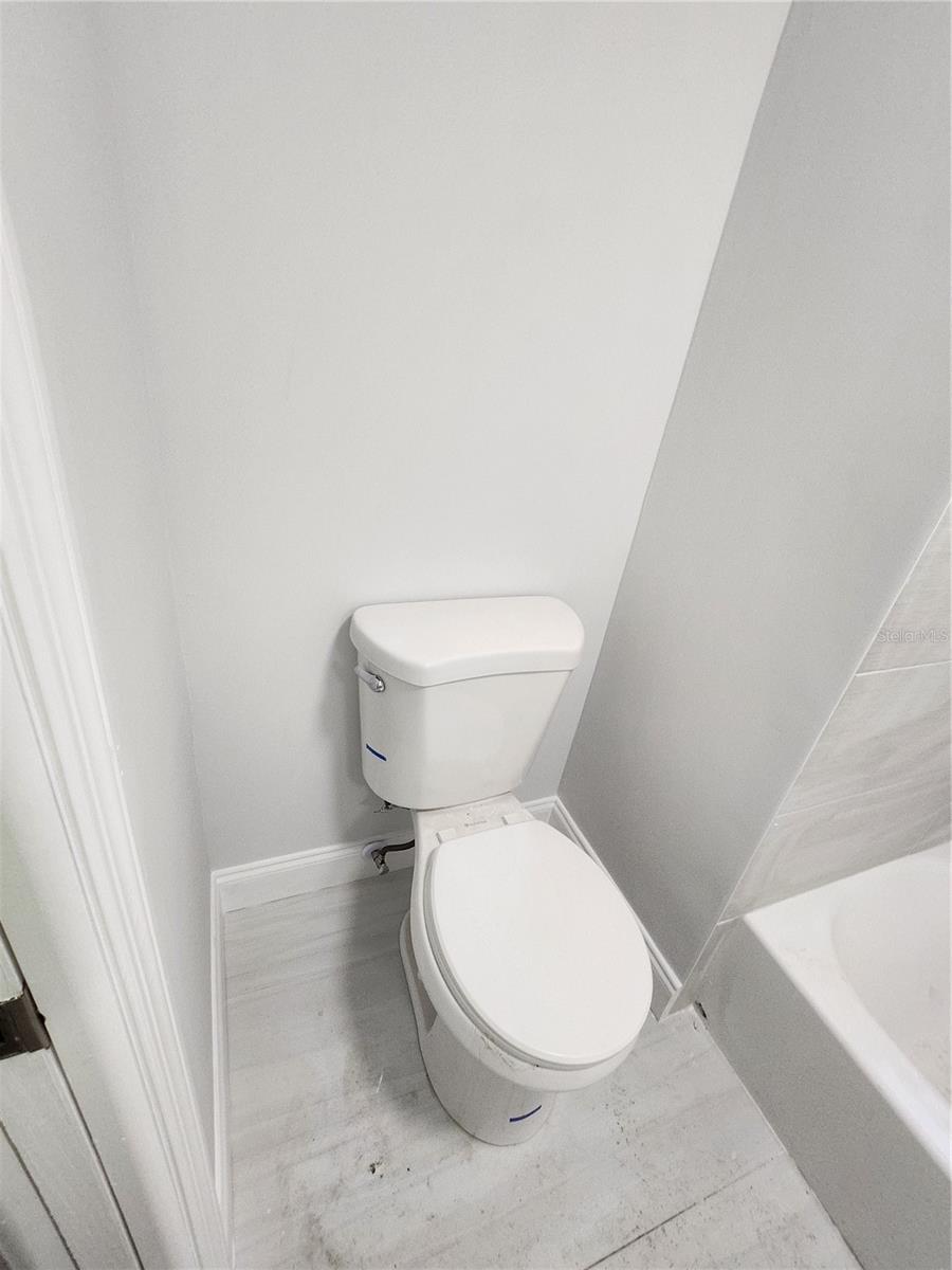 Image 18 of 32 For 2147 1st Street