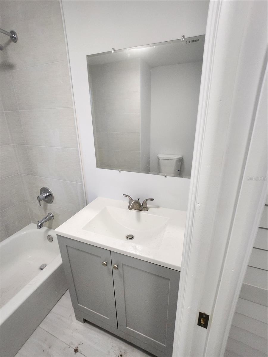 Image 20 of 32 For 2147 1st Street