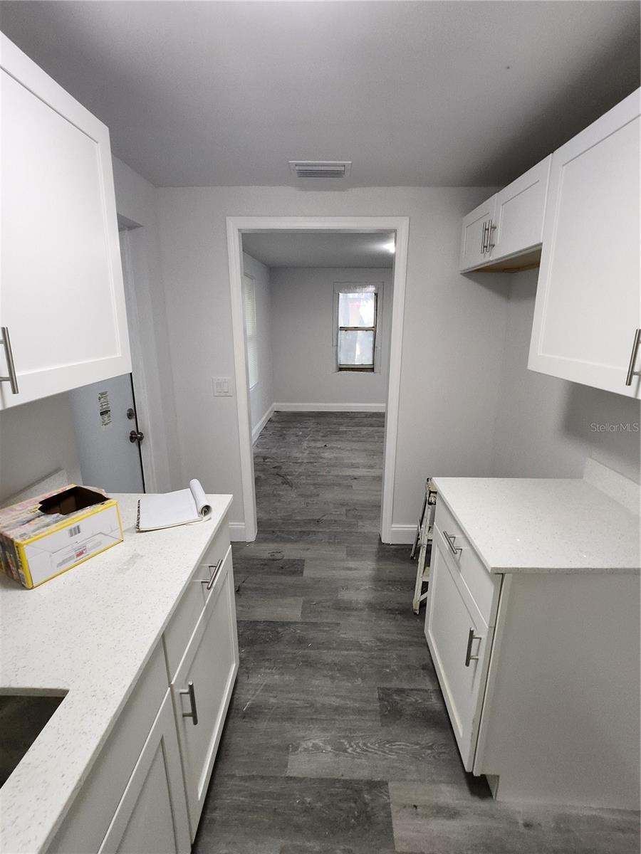 Image 29 of 32 For 2147 1st Street