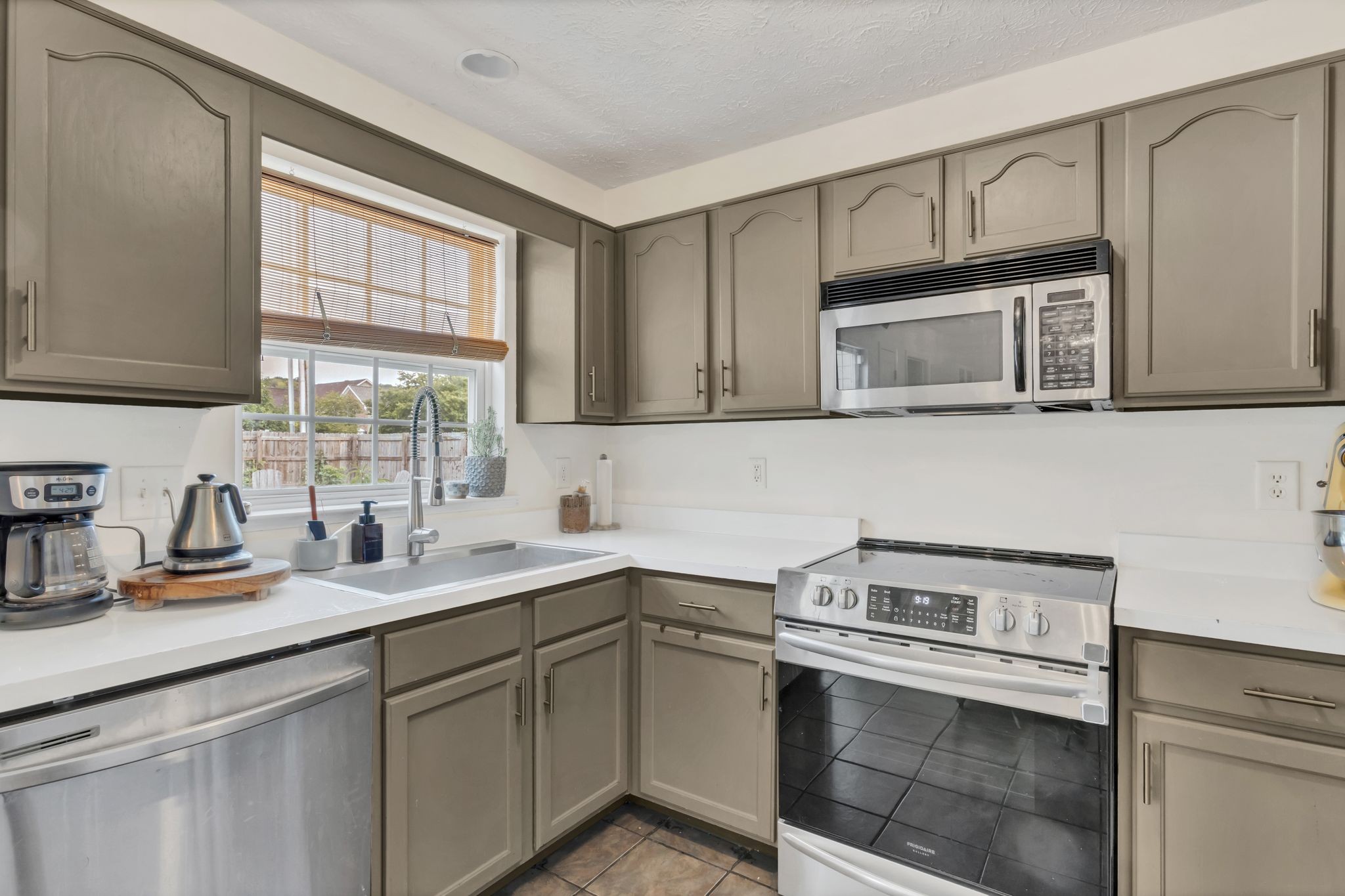 Image 10 of 55 For 8053 62nd Avenue