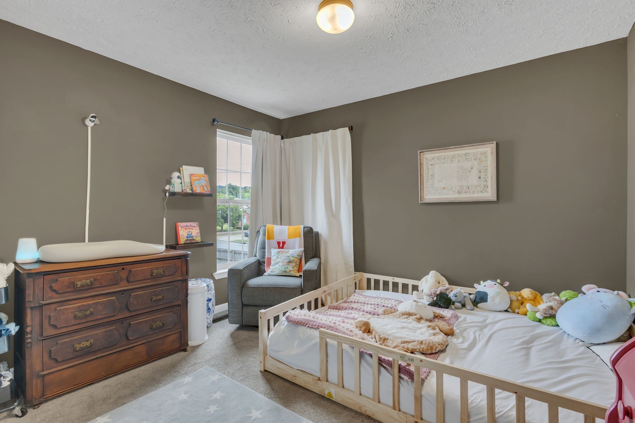 Image 21 of 55 For 8053 62nd Avenue